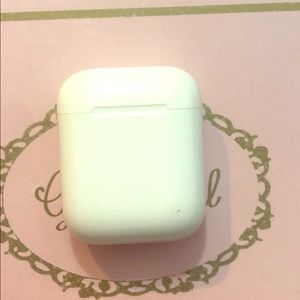 Apple Wireless Charging Case for AirPods